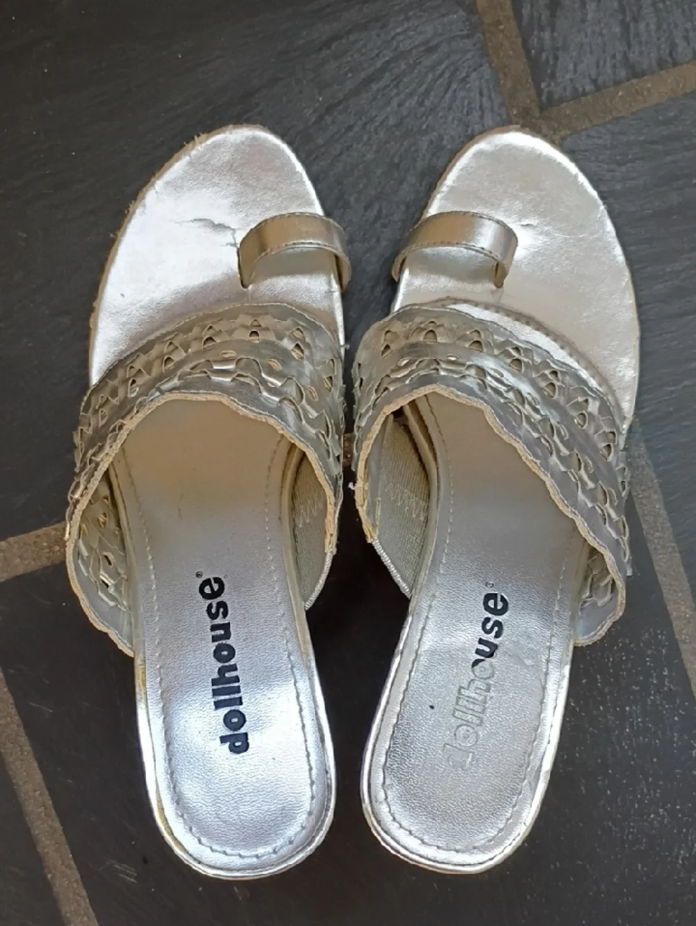 Dollhouse Metallic Silver Woven Toe-Loop Slide Mules | Size 6.5 - Picture 8 of 9